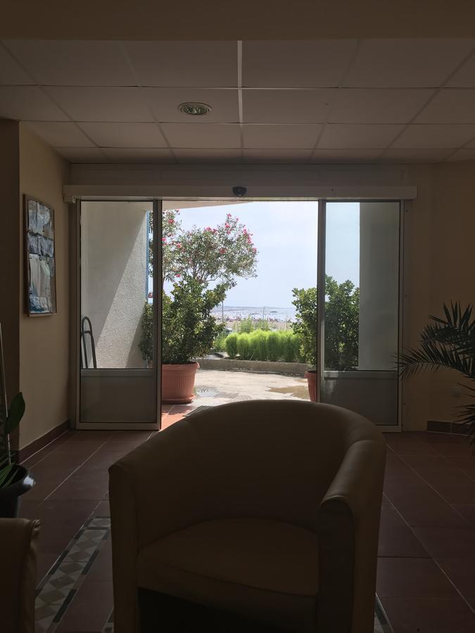 Hotel La Rosa Negra Улцинь Екстер'єр фото