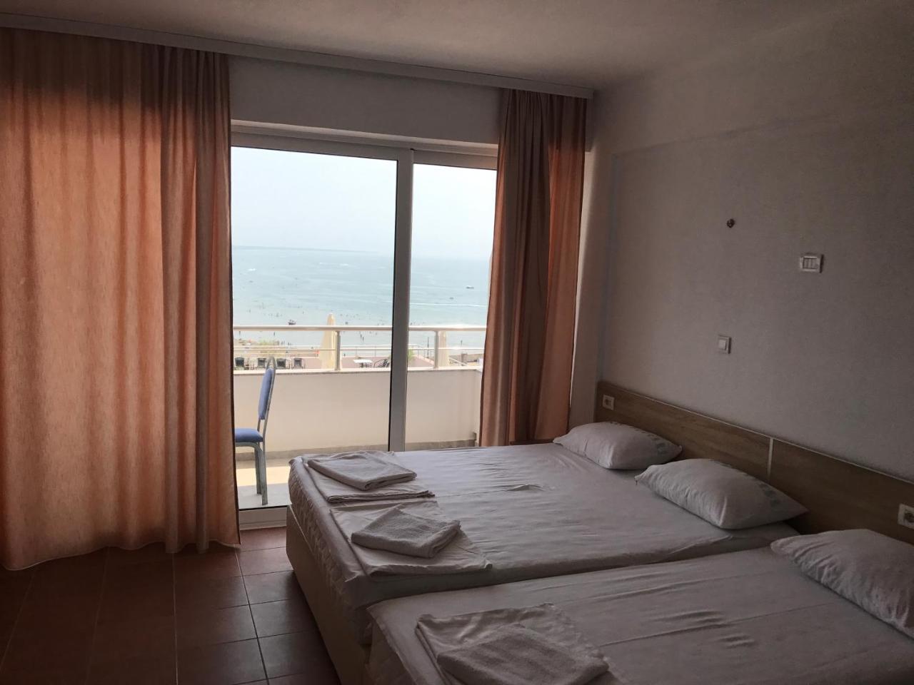 Hotel La Rosa Negra Улцинь Екстер'єр фото